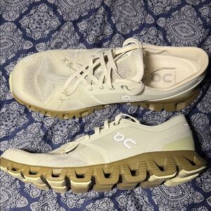 OC Beige and Olive Running Shoes